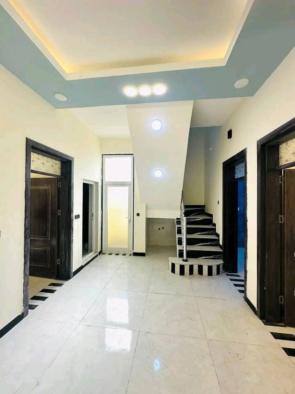 🏠بيت للبيع طابقين حي الامين (شارع التنانير)🏠
✅كونكريت مسلح 
 
❇️زراعي سند ٢٥ [مرقم جاهز للتطويب]

✅المساحة : 100متر 
❇️الواجهة : 10 متر
❇️النزال : 10 متر 

♻️محتويات الدار 

 🔆   ٣ غرف نوم
🔅استقبال 
🔅صالة 
🔅مطبخ 
🔅صحيات داخلية وخارجية 

✅مسلح ارضية وسقف 

✅خدمات كاملة ( تبليط ، مجاري ، ماء ، كهرباء ، ارصفة مقرنصة بالباب +مدارس)
⚜️ ملاحظه المطبخ +الحمام لوح +الارظيه بورسلين  مراجعه مكتب 🏢 العاصمة للعقارات والمقاولات العامه العنوان الديوانية ام الخيل ساحه الاحتفالات  قرب البلديه الجديده  وتساب *********** مراجعه   حسين حامد  ***********        *********** واتصال  وتساب
