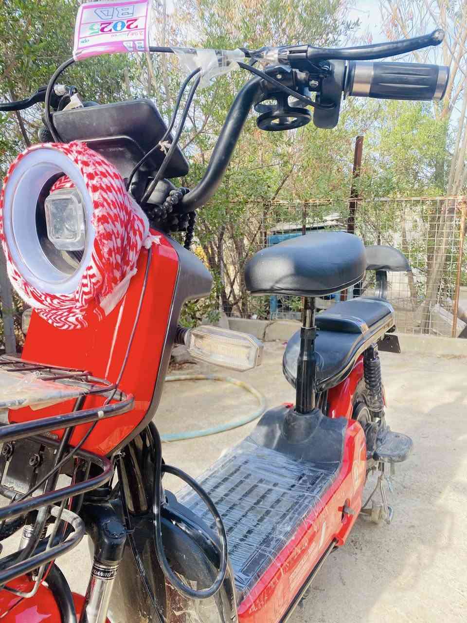 بۆ فرۆشتن  حەجم ١٤ .٤باتریە
نامەیان تەلەفونکن .ژ.***********
