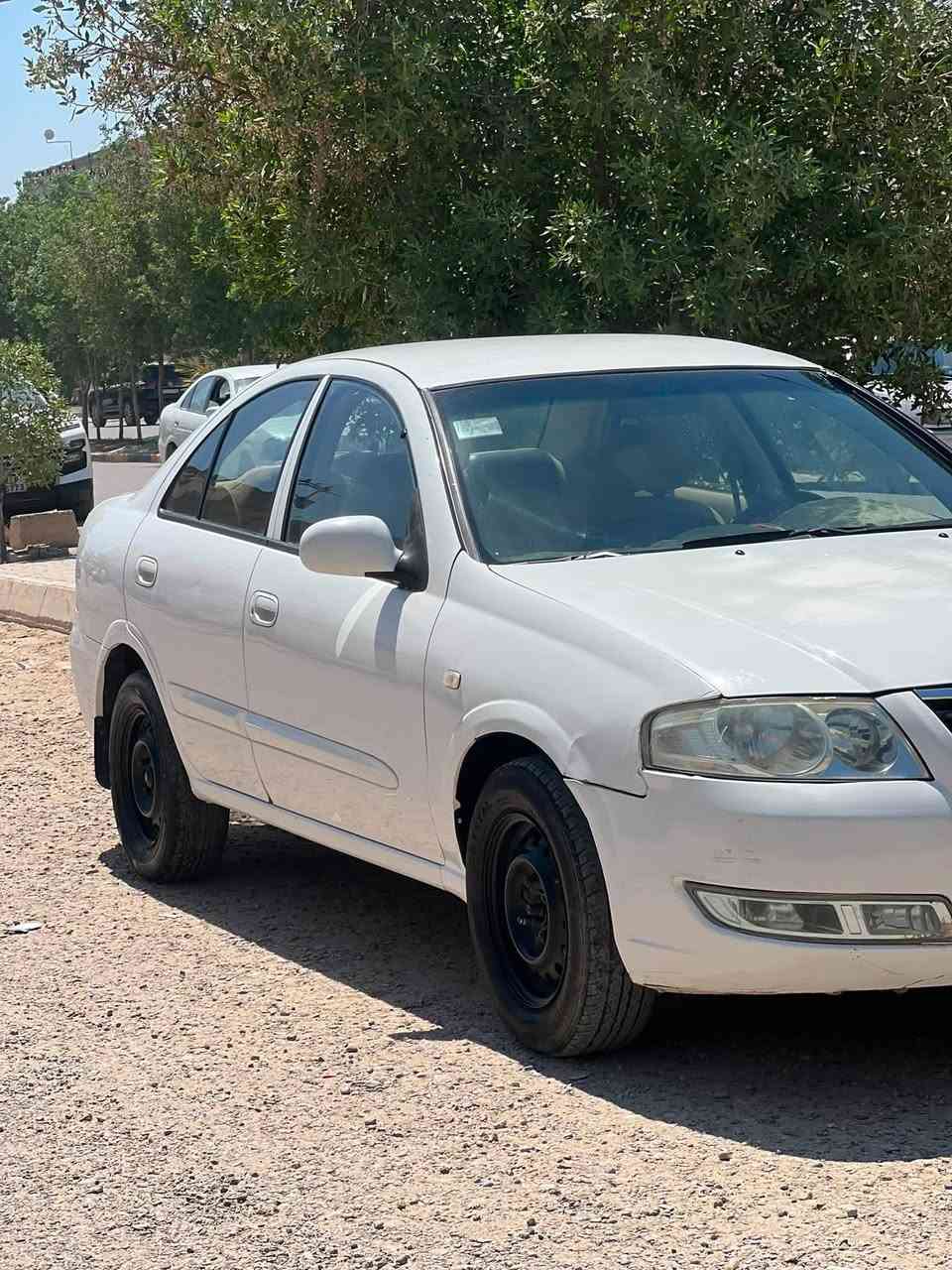 نيسان سني 2009 بدون ضربه تبديل بلادي بدون صبغ بنيد وخشم الجاملغ فقط بدون ضرر بدون دواخل  جاهزه سنويه لل٢٨مكينه وكير وصدر وتبريد شرط كفاله سعر مناسب ٨٠ورقه وبي مجال بسيط مكاني سامراء ***********
