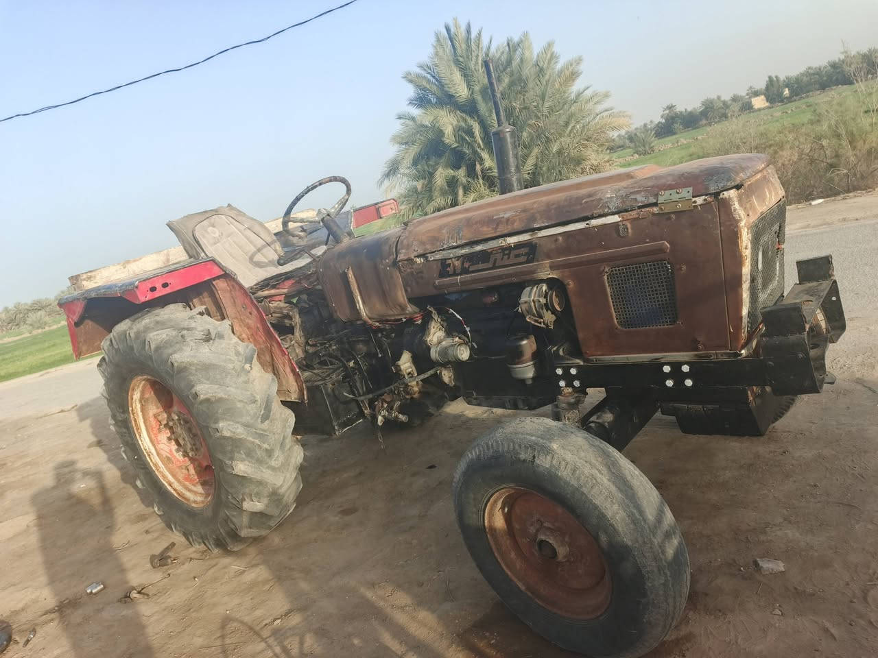 السلام عليكم مكينه عنتر للبيع موديل ٨٧ السعر ثلاثه وربع اتصل***********
