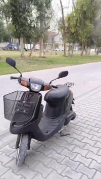 دراجه حاوي جديد ما مستعمل اهوي السعر 500 . 07709520074