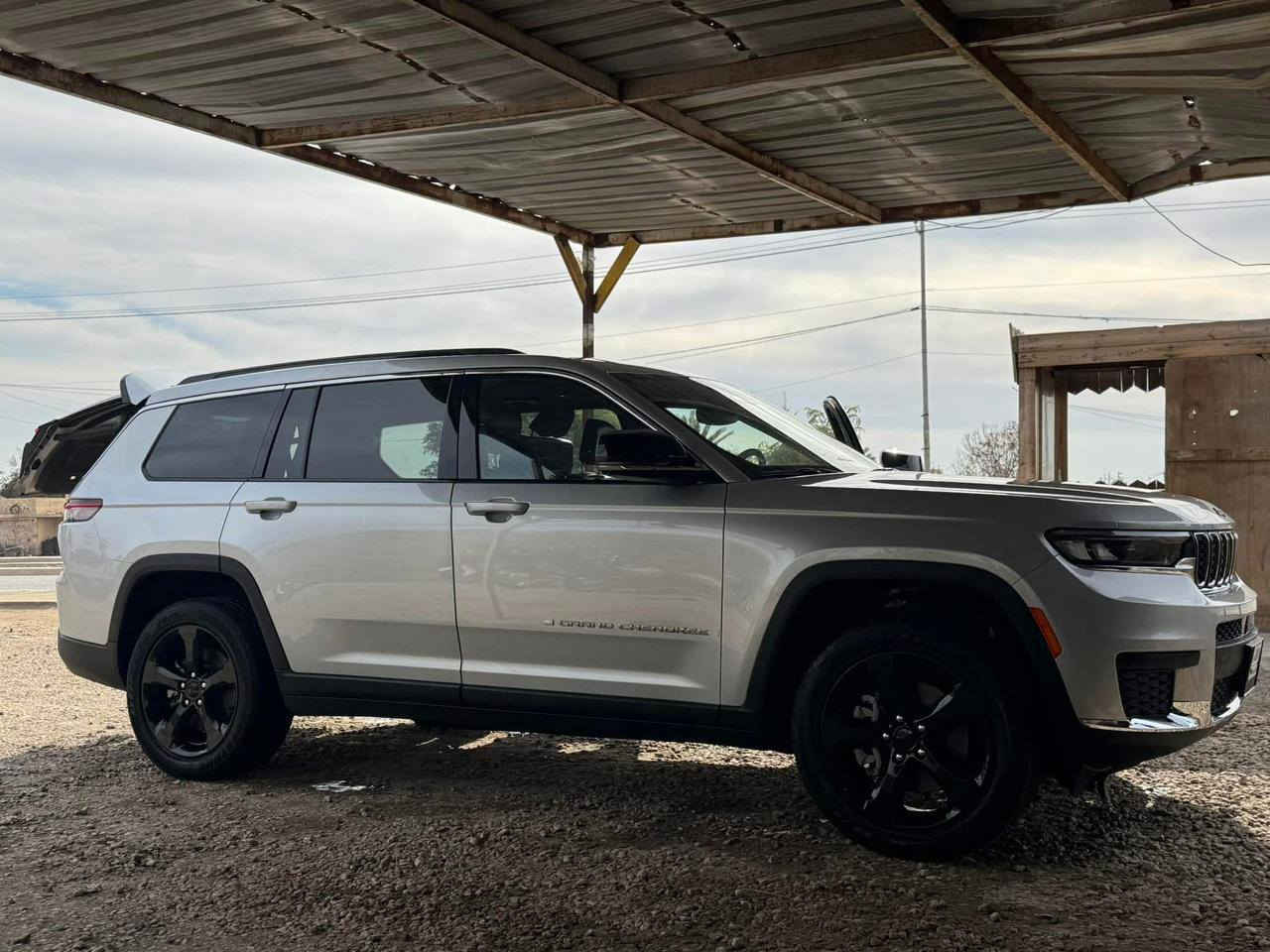 السلام عليكم جيب كراند موديل2023 حادث سرقه رقم بغداد مكينه 3600
مكان السياره بابل المسيب 
الاستفسار ***********
