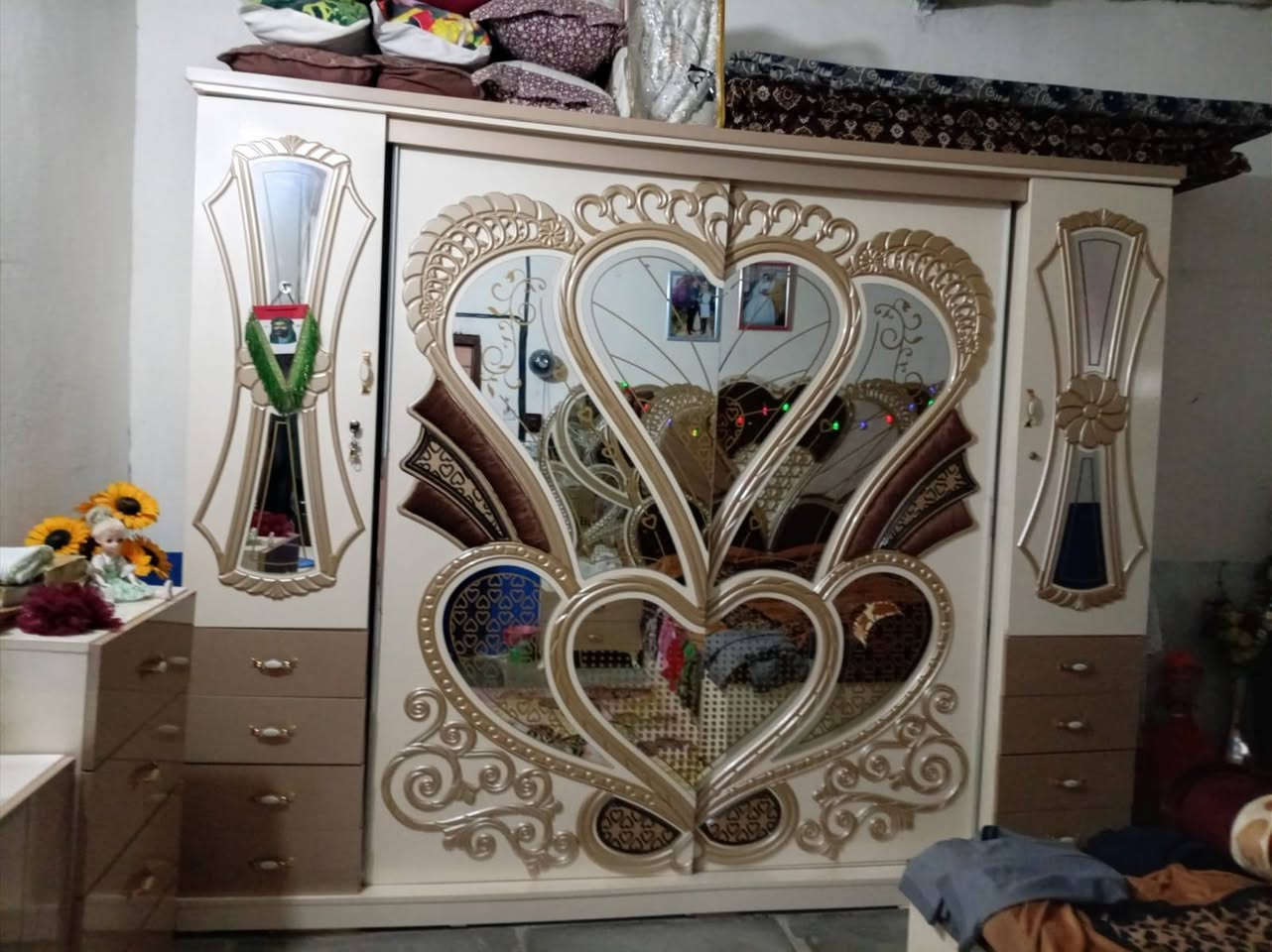 السلام عليكم عندي هاي الغرفه للبيع واي شخط مابيها واي اعراض كسر ماكو مصار 3اشهر من شتريتها السعر ميلون ونص وبيها مجال الاستفسار خاص


**إذا كنت صاحب هذا الإعلان وتريد حذفه لأي سبب، رجاءا أرسل رسالة إلى الدعم الفني**