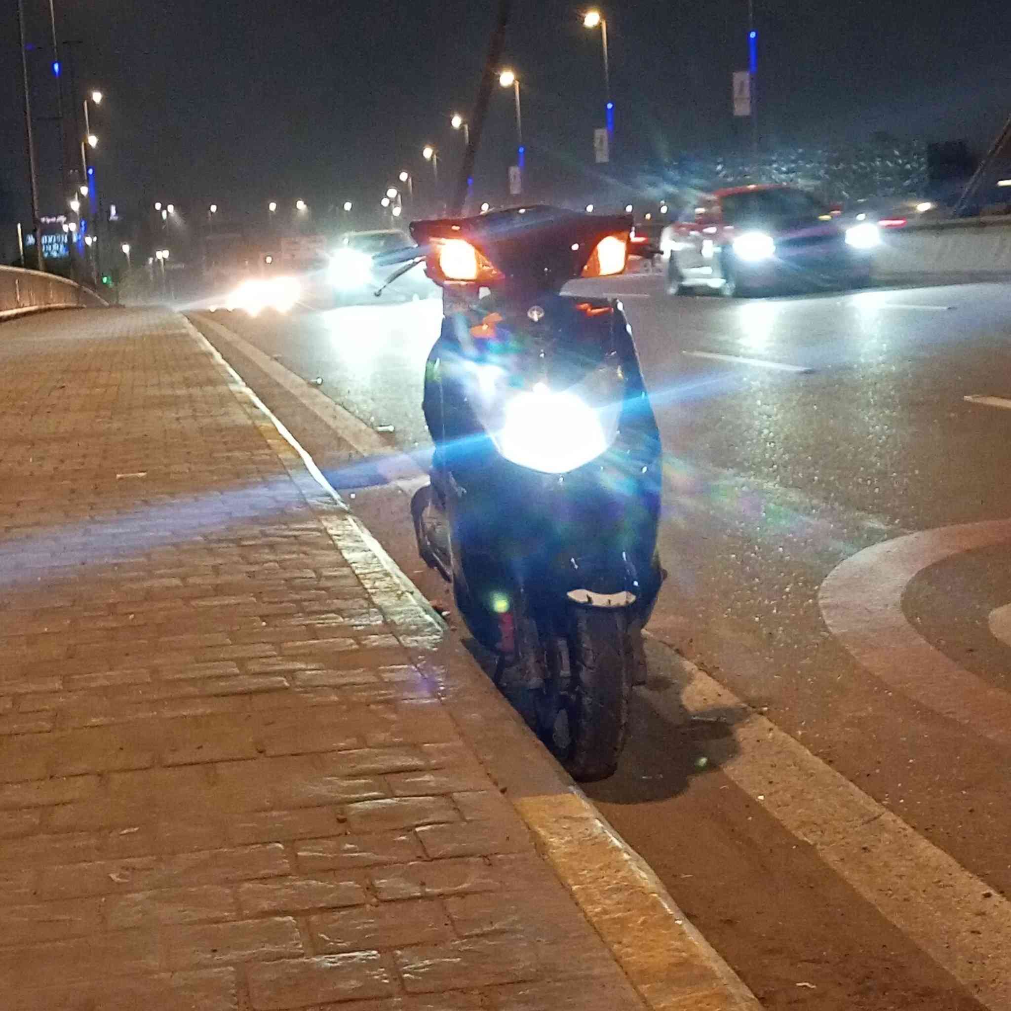 سكنس فحل كابريتر الدراجه كامله من كلشي تخم تايرات جدد كهرباهيات شغاله نعومه بلمكينه المكينه انطيه الك مكغوله كفاله عامه شلعه ومعدل دراجه خير من الله السعر 700 وبيه مجال للطيبين     واتساب ***********
