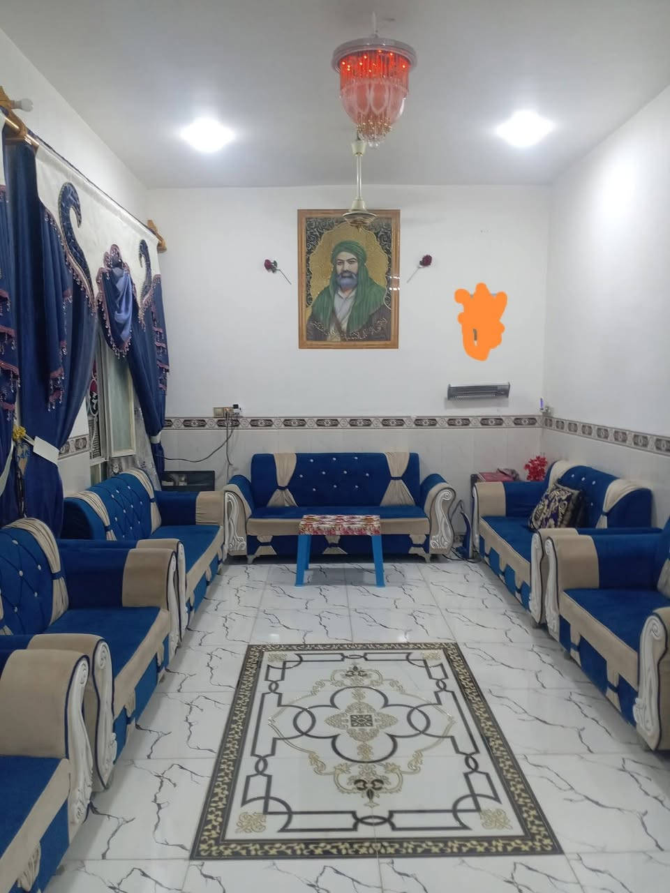 السلام عليكم اعيدالنشر بسبب الوعود الكاذبه مزرعه للبيع او مراوس بمساحه نفسه او اكثر فقط  المساحه 800مترمن ظمنه  بيت حديث سقف كونكريت وبي ست دنك بي جميع الخدمات وقربه مدارس  صار ستت اشهر من بنيته متكون من غرفتين وصاله وستقبال ومطبخ وحمام داخلي سويت وحمام خارجي الخدمات كهرباء ومولد شارع ذهبي ماء اساله وماء  سقي وبيه فواكه تين  ونخل شكر وزهدي وخستاوي  والثيله ١٠٠ متر  سند ٢٥تحويل سهم ثاني يوم  بابل طريق حله القاسم.... الهاشميه الجربوعيه تبعد عن طريق الزائرين العلجربوعيه 200متر تفاصيل اكثر اتصل *********** السعر مناسب علخاص لو تتصل لو واتس اب..
