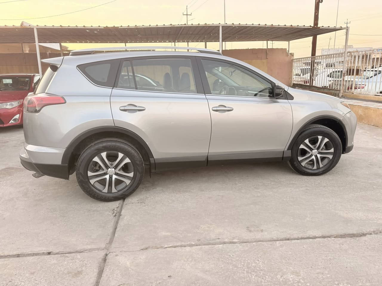 السلام عليكم للبيع راف فور بسعر مناسب ب158 وبيها مجال ويرهم مراوس
وارد امريكي Le
صور ضرر مرفق بل منشور 
ضررها جاملغ امامي وبونيد مالها بلادي ومصلح
  شرط بدون دواخل وشرط بدون شواصي 
كير ومحرك شرط 
جاهزه السياره اي مصرف ما تحتاج ما جناي غير البانزين ودهن ومتخلي عليها 
السعر 158 ويرهم مراوس 
مكان سياره صلاح الدين (بيجي)
***********
***********
