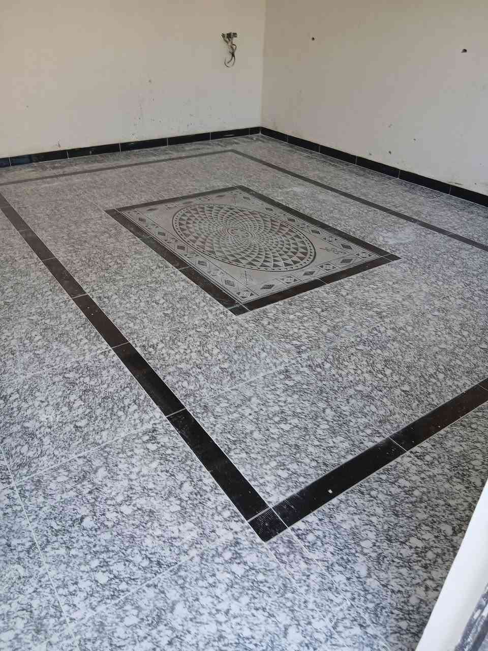 خلفه مصري درجه اولي شغل كاشي مرمر برسيلن جدارن وارضيه شغل تسليم هندسي بليزر لتواصل 
‎0778 228 5345
