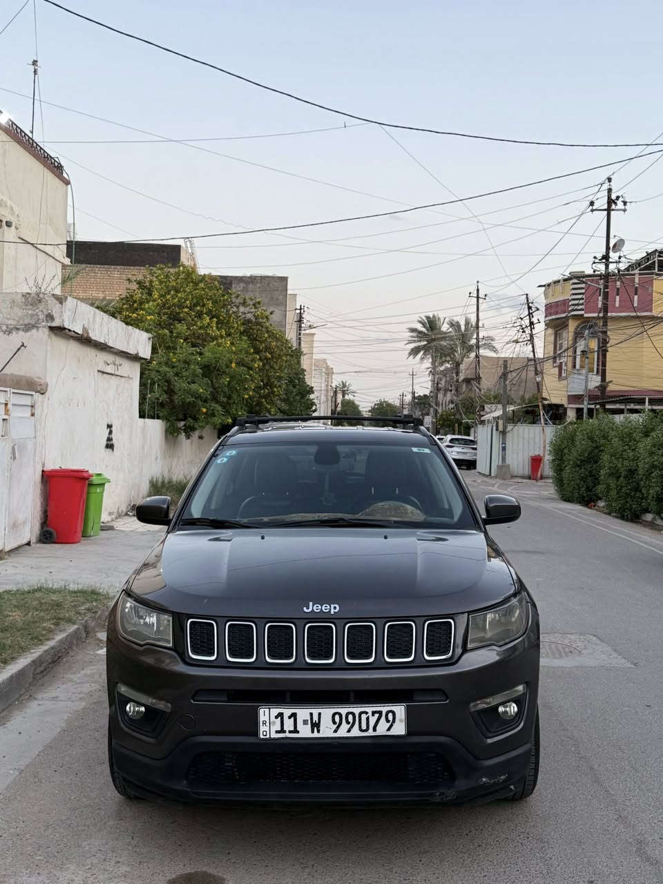 جيب كومباس 2018
لاتليود
رقم بغداد دولي باسمي 
بدون ايرباك قطعه وحده صبغ
جاملغ خلفي 
موصفات 
شاشه جبيره
كسري كهرباء
كشنات جلد
تو ويل 
سستم سماعات
باب خلفي  كهرباء
وبعد اكو هوايه موصفات
ماشيه 104 m
سعرها ب125 ورقه وبيها شي بسيط
مكاني بغداد سبع ابكار
***********
