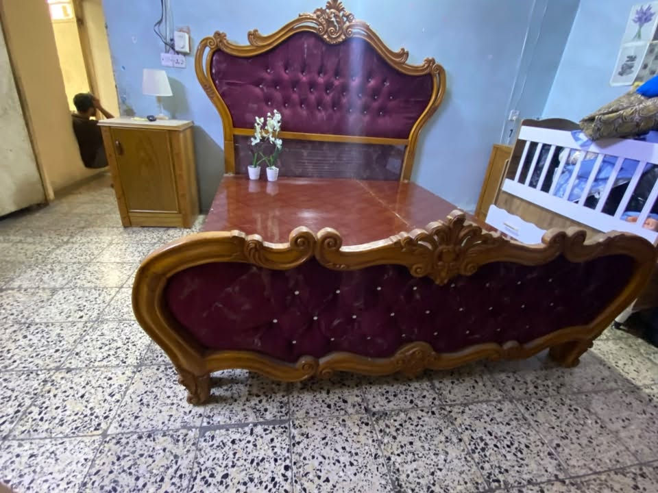 غرفة صاج تزكام مفصلهه تفصال ما بيهه ضررر نضيفة حيل اللة شاهد رايدهه ب٨٠٠ والله مفصلهه قبل فترة زغيرة بمليونين وربع ***********
