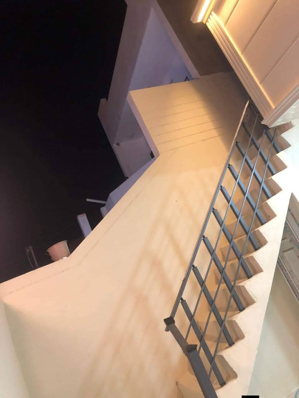 حداد متنقل  كافه  اعمال الحداده وتصميم الابواب والشبابيك امحجرات    سقايف  والكرفانات
***********
***********
