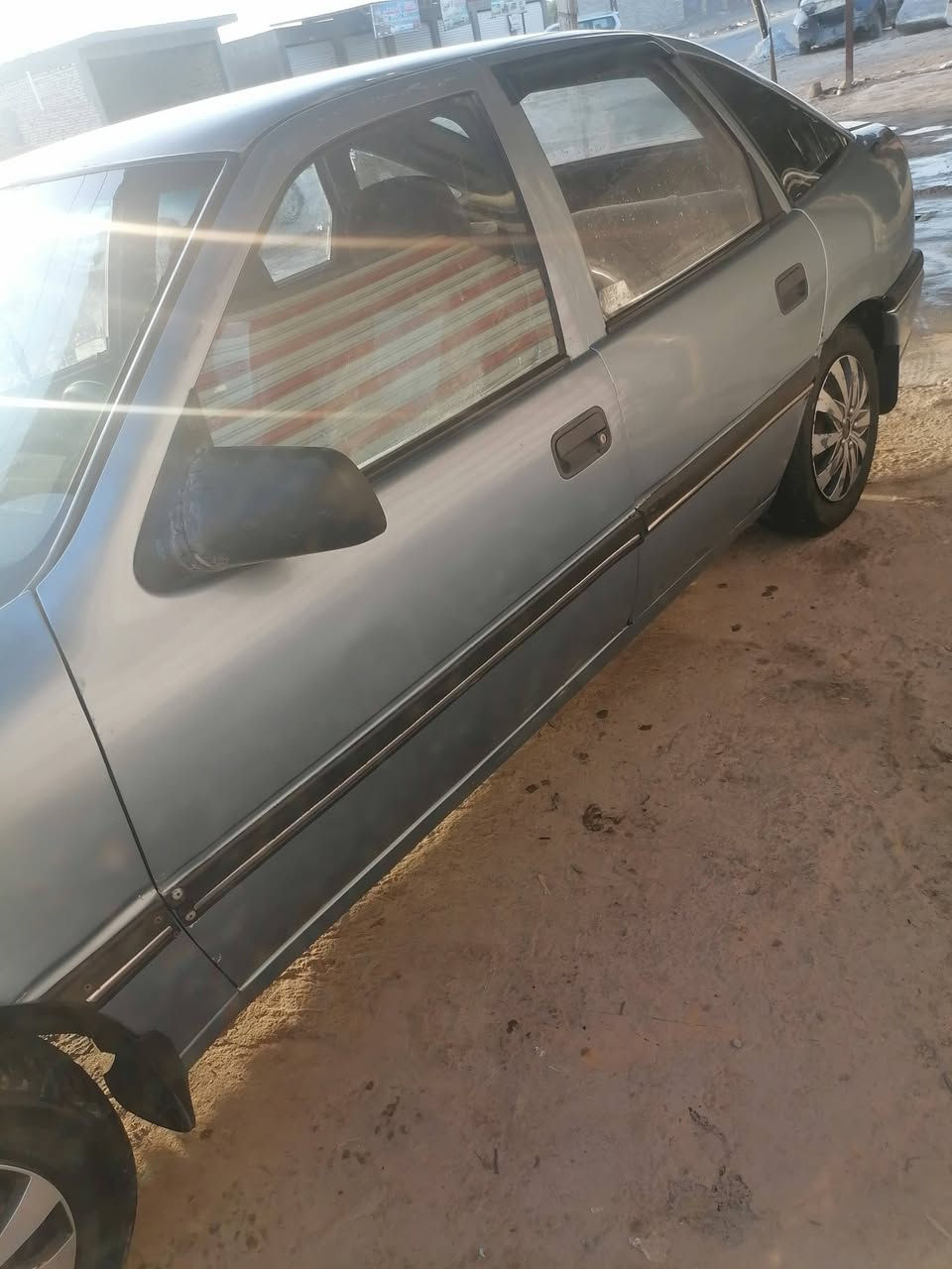 اسلام عليكم للبيع فكتره موديل 1990 السياره جاهزه مكينه كير حداديه رقم بابل سنويه صاقطه 
السياره جاهزه من الدعاميه للدعاميه مصبوغه عام بدون حادث السعر 30 وبيه مجال بصيط 
مكاني الدوانيه مهناويه *********** غير متواجد عل فيس
