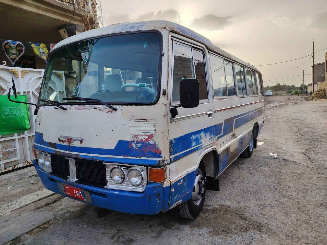 متاح كوستر موديل 81 مكان واسط مركز محافظه سيار كشره بلاد ستيرن محور مال كيه بنكو فحل دسك كامله من كهربائيات دوشمه منيدك لشارع اصوليه سعره (6) مليون وبيه مجال ***********
