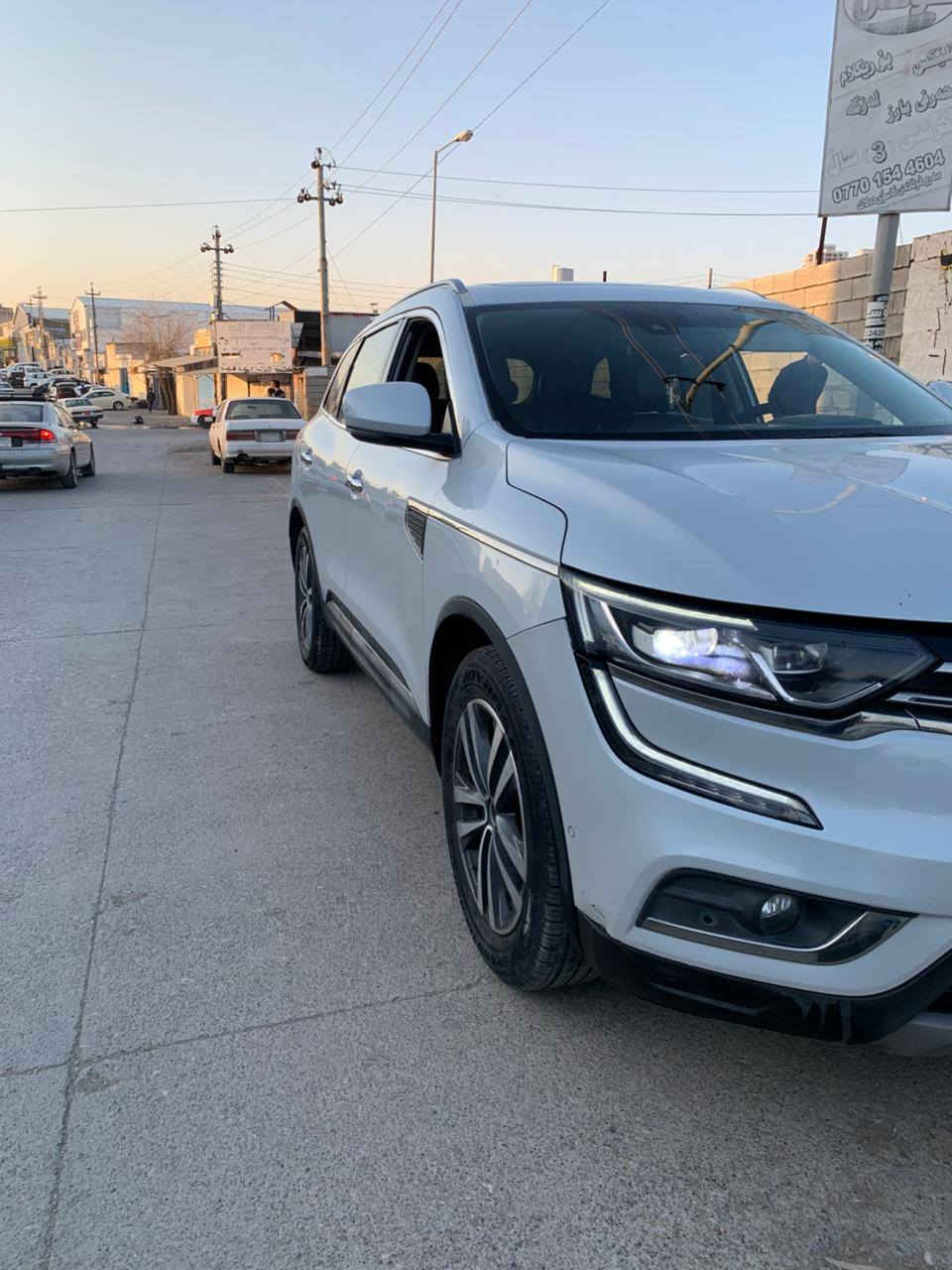 ڕینۆ کۆلیۆس 
مۆدێل: ٢٠١٨
فول مواسەفات 
کوشن ساردو گەرم 
ئاوێنە ڕادار ئاوێنە ئیشارەت
کوشن کارەبایی سایەقو سەکن
پانۆراما
سنوق شەفت
ناو خەنەیی
زۆر مواسەفاتی تر 
بێ بۆیاخ یەک پەڵەی بچوک ساردی هەیە

ژم:-

0771 993 8726 السليمانية, العراق
