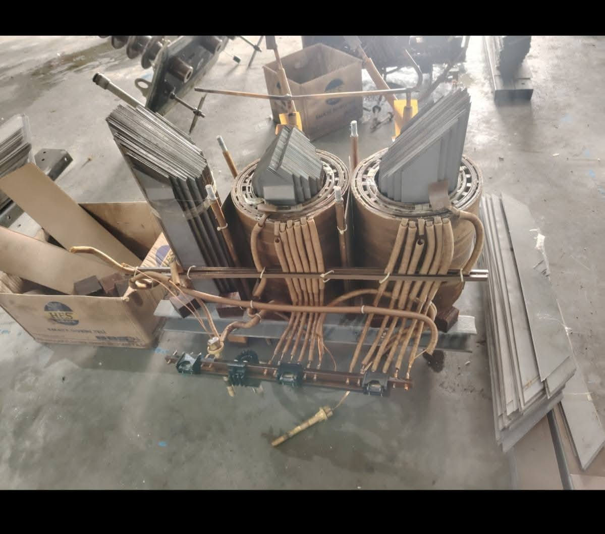 ورشة صيانة وتأهيل المحولات الكهربائية
🔧 صيانة جميع أنواع المحولات بإشراف هندسي متخصص.
⚡ نعمل على خطوط 11 و 33 ك.ف، ومستمرون في العمل طوال أيام الأسبوع بأسعار تنافسية ومناسبة جداً.

📌 بإدارة:
🔹 المهندس رياض
📞 *********** | ***********

🔹 أسطه حارث البجاري
📞 ***********

📍 العنوان: كركوك – قضاء الحويجة – قرب سيطرة البكارة.
