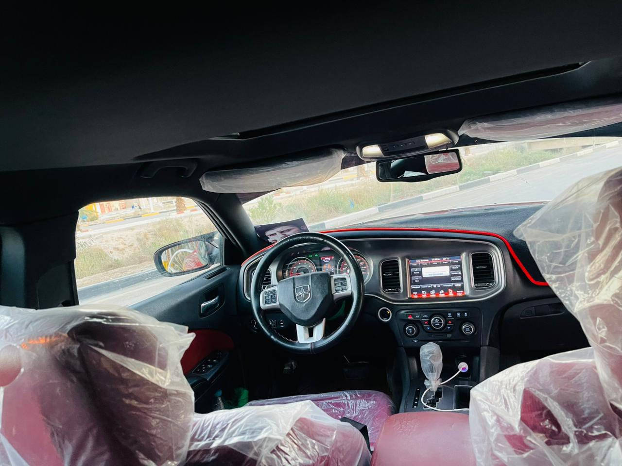 ياالله 
مكلف بل نشر  رقم صاحب السياره 
***********
جارجر للبيع 
مديل 2013 رقم بغداد تحويل مباشر
مواصفات خليجي  فول 
فتحه  
مكينه هيمي  جديده 
حادث جاملق وبنيد 
وصبق جاملق خلفي 
مكينه كير اكسن كفاله 
سياره حلوه  
137 السعر ومجال بيها
