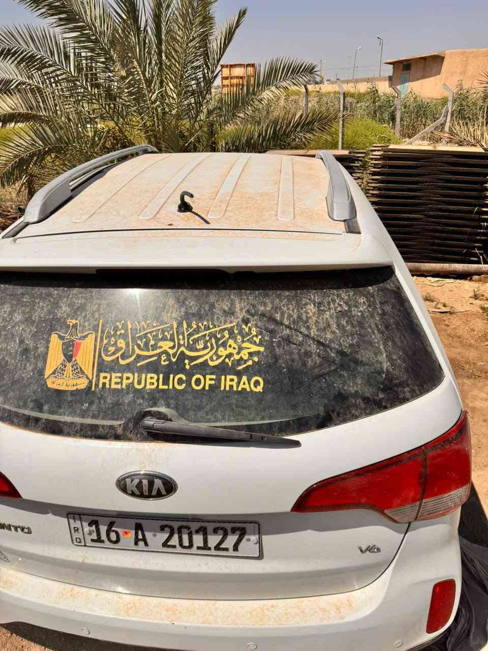 السلام عليكم للبيع سورنتو 14  مكفوله سابقا وصار بيها حادث   مداور باي وقت السعر ٨٠ المكان الرميثه  رقم الهاتف ***********
