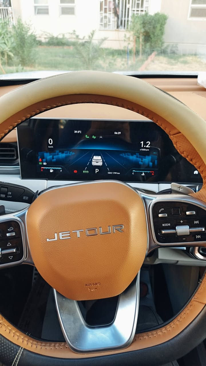 السلام عليكم
‏جيتور X70 بلس لكجري 2025 
‏🔥 Jetour X70 Plus luxury 2025 
‏🚘 رقم بغداد 🚘 فل مواصفات 🔥
‏🚘 خليجي 
‏🚘  عداد مسافة (1800) 
‏🚘 موديل 2025
‏⚙️ حجم المحرك 1.6L TURBO
‏⚙️ مرتبط بناقل حركة أوتوماتيك
‏🔑 مفتاح التشغيل بصمة 
‏🪟 بانوراما 
‏🚗 دفع ثنائي FWD
‏‼️ اريل نفكيتر 
‏📍 حساسات أمامية
‏📍حساسات خلفية 
‏💡لايت هالوجين
‏🔦️ بك لايت LED 
‏🚘 دخول بصمة ذكي 
‏🛞 حجم الاطار 255/45R20
‏🛞 ويل كب 20
‏🛞 4 دسك
‏🛞 حساسات ضغط الاطارات 
‏✨️ اشارة في المرايا الجانبية 
‏✨️ المرايا قابلة للطي كهرباء 
‏🌧 ماسحة خلفية 
‏🎈عدد AIR BAG 6
‏🚗 هاند بريك كهرباء 
‏🚗 ا ABS 
‏🖥 دشبول شاشة ديجيتال 
‏🖥 شاشة Apple Car play 
‏📷 كاميرا دوارة 
‏📷 4 كاميرات
‏💡الانارة الداخلية LED 
‏⭕️ مقود جلد حياكة  
‏🛣 مثبت السرعة Cruise 
‏🎶 المودات والاوامر الصوتية 
‏🎶 ا Bluetooth / T YPCE
‏⚡️مخرج منفذ الطاقة 
‏🔍فحص نظام السيارة 
‏💺تتسع المقصورة ل 7 ركاب
‏💺المقاعد جلد
‏💺حركة المقاعد الامامية كهرباء 
‏💺تدفئة وتبريد المقاعد الامامية
‏💺 ذاكرة وضعيات مقعد السائق
‏👶 مثبت مقعد الطفل ISOFIX 
‏❄️ تبريد شاشة 
‏🚘 أوضاع القيادة Drive Mode 
‏🚘 أوتو هولد Auto Hold 
‏🚘 رادار
‏🚘 تحديد المسار
‏⛷️ نظام مانع الانزلاق 
‏⛰️ نظام نزول المنحدرات 
‏🚘 تطعيم الدواخل ألمنيوم 
‏
‏📐 أبعاد ومقاسات السيارة📐
‏📏 الطول   486  cm     
‏📏 العرض  193  cm
‏📏 الارتفاع  178  cm
‏🚘 ضمان لمدة عشر سنوات أو 1000,000 كم 🚘
‏
‏السعر المطلوب (29.000.000) مليون
‏***********
‏
