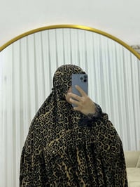 ملابس • شيك • جديدة