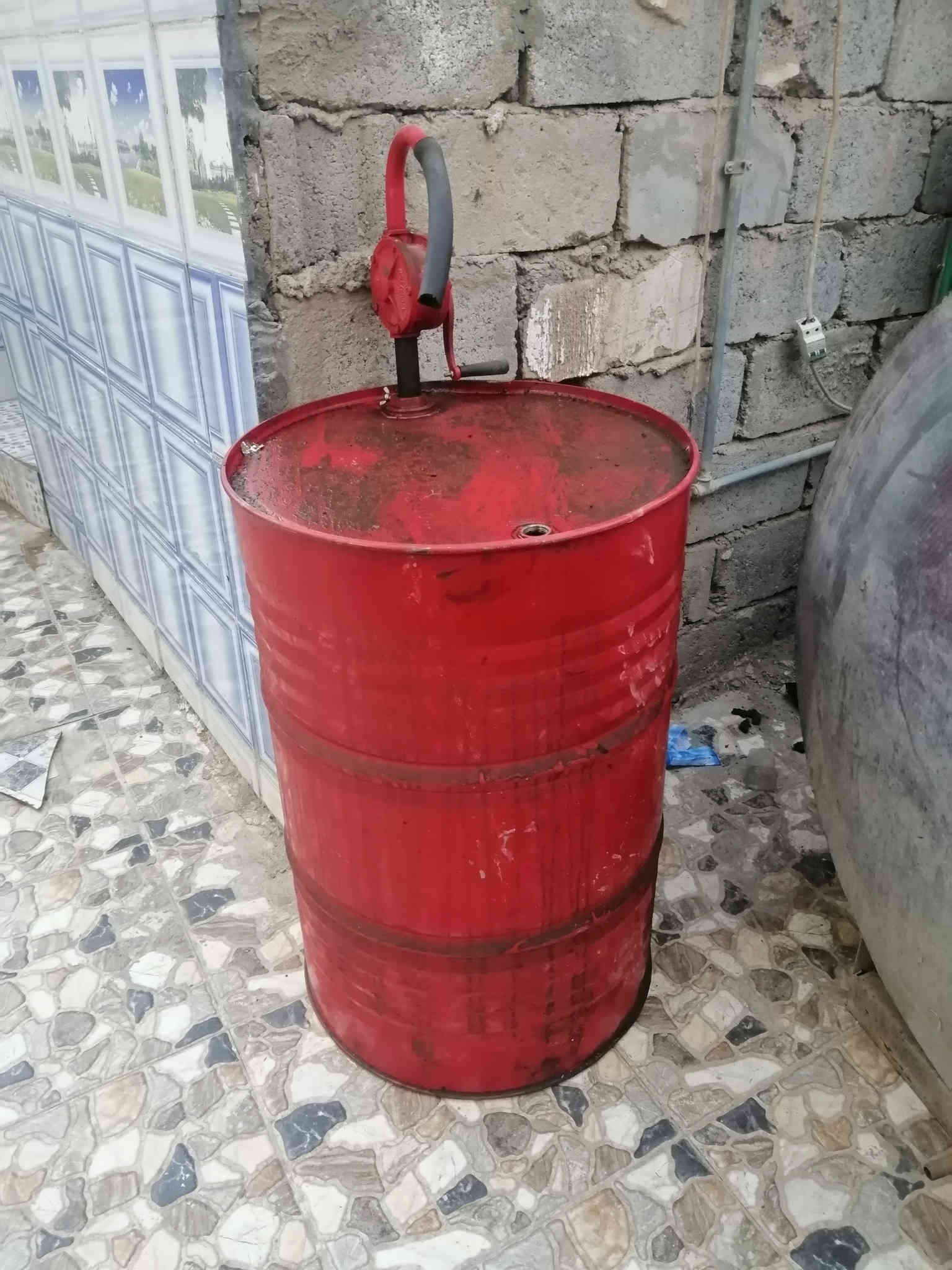 نعيد النشر بسبب الوعود الكاذبه 
السلام عليكم ورحمة الله وبركاته
هاي غراض مثل ما موضح بل صوره مع موطور مال قالعه كلهن شلع ب مليون غير متواجد علا الفيس المكان ديالى الخالص لتوضيح المكان ديالى الخالص *********** الاتصال على الرقم وبل خدمه
