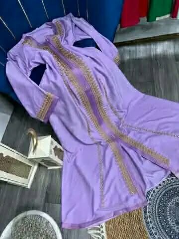 قفطان الذهبي فيه أربع ألوان ❤😍
L xl xxl


**إذا كنت صاحب هذا الإعلان وتريد حذفه لأي سبب، رجاءا أرسل رسالة إلى الدعم الفني**