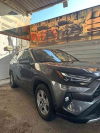 تويوتا راف فور XLE 2024 هايبرد بصمة , فتحة , حساسات , رادار امامي خلفي...