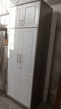 معرض سليم
غرفة نفر كويتيه إيطاليه كنتور بابين قاطين 
ميز مرايه. كومدي   سرير نفر السعر 350 ألف 
قفل من الأخير عنوان داخل المنشور 
***********
