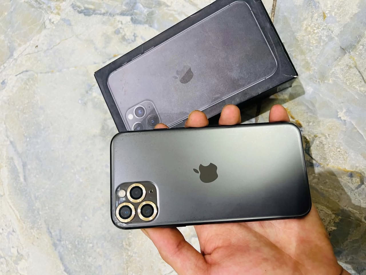 السلام عليكم 11 برو الصغير فقط برو ، 
ذاكرة256 بطارية 80 نضافة فول وتر وتر الجهاز ممفتوح ، كارتونة ويا فقط بي هاي الفطر كلش صغير بل ظهر ولامبين اصلاً بل كـفر موضح كلشي بل صوره للبيع او مراوس ب11 عادي او 11برو ماكس مكاني بغداد ناحية الرشيد رايدة275 الف وبي مجال للشراي.


**إذا كنت صاحب هذا الإعلان وتريد حذفه لأي سبب، رجاءا أرسل رسالة إلى الدعم الفني**