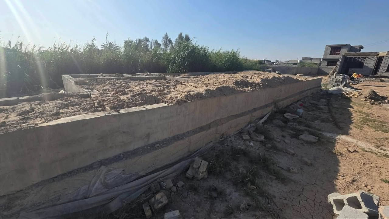 قطعه البيع موقع حي الصادق الاستفسار اتصل***********
مساحه 200متر

بتلو كامل و مدفون @إشارة
