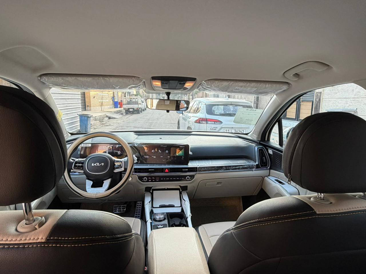 سلام عليكم كيا سورنتو 2025 سياره ضمان الدولي و بعده بل ضمان و بيه تبديل دهن سياره مال بيت جديده   312 ورقه و بيه مجال حق الجيه سته سلندر الهاتف ***********
