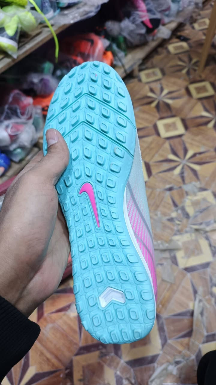 حذاء اير زوم اصلي بالون طبي شرط فحص كدام مندوب بس 35توصيل مجاني


**إذا كنت صاحب هذا الإعلان وتريد حذفه لأي سبب، رجاءا أرسل رسالة إلى الدعم الفني**