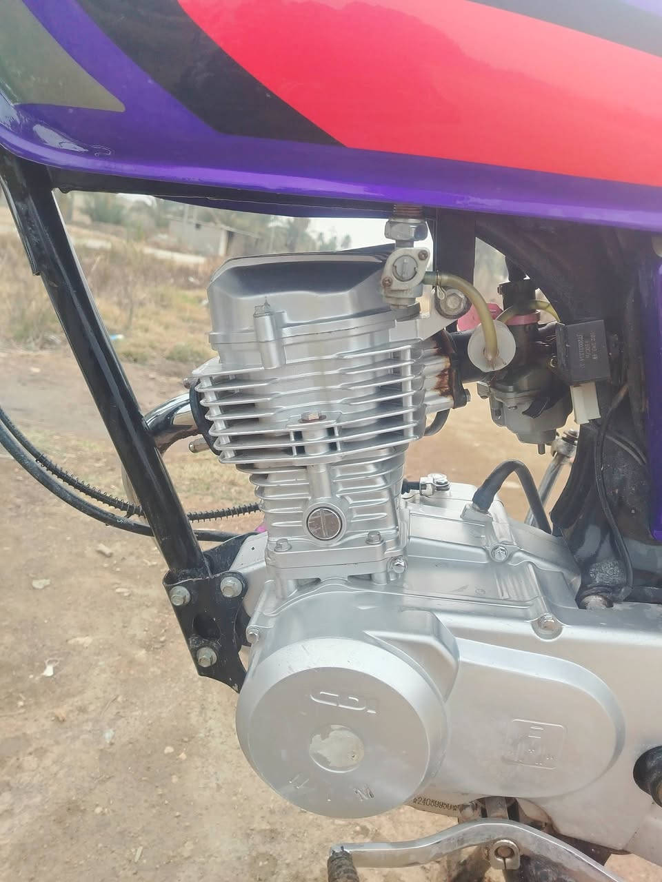 السلام عليكم 4 قير نام امتياز للبيع اوراق سكنر موديل 24 السعر 550 وبيها مجال  ***********
