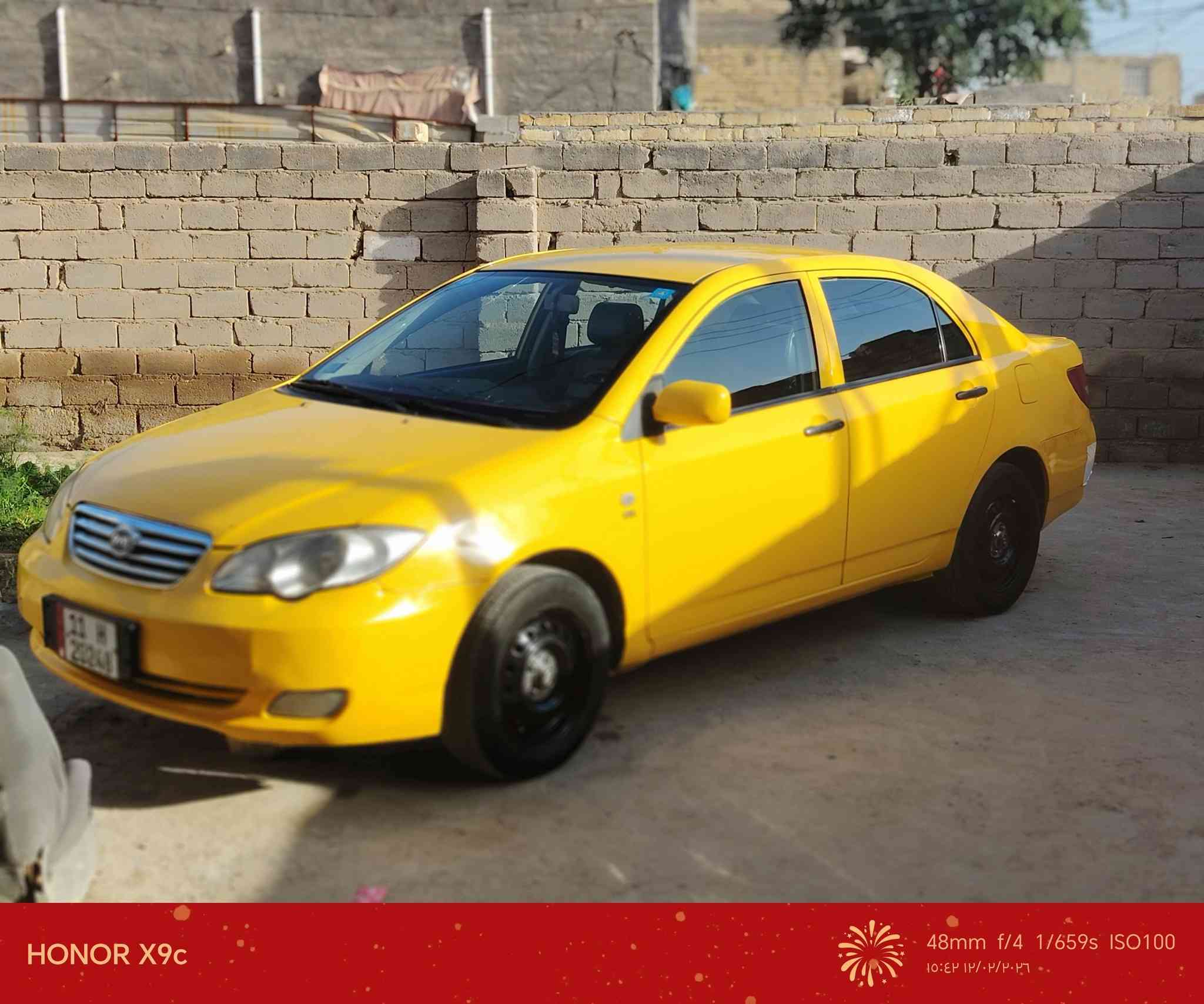 سلام عليكم بيوادي 2019 مكفوله لا صبغ ولاتبديل ماعدا  بارد يم السكن الخلفي من جهه السايق سياره خير من الله السياره جاهزه من كلشي  حداديه جاهزه مكينه لاتنقيص ولا تبخير ستوها مبدل مكينه صارلها شهر من بدلتها السياره بسمي حره مامحجوزه السنويه لغايه 2029
مكان السياره... الديوانيه الحمزه الشرقي
الاستفسار.... ***********
