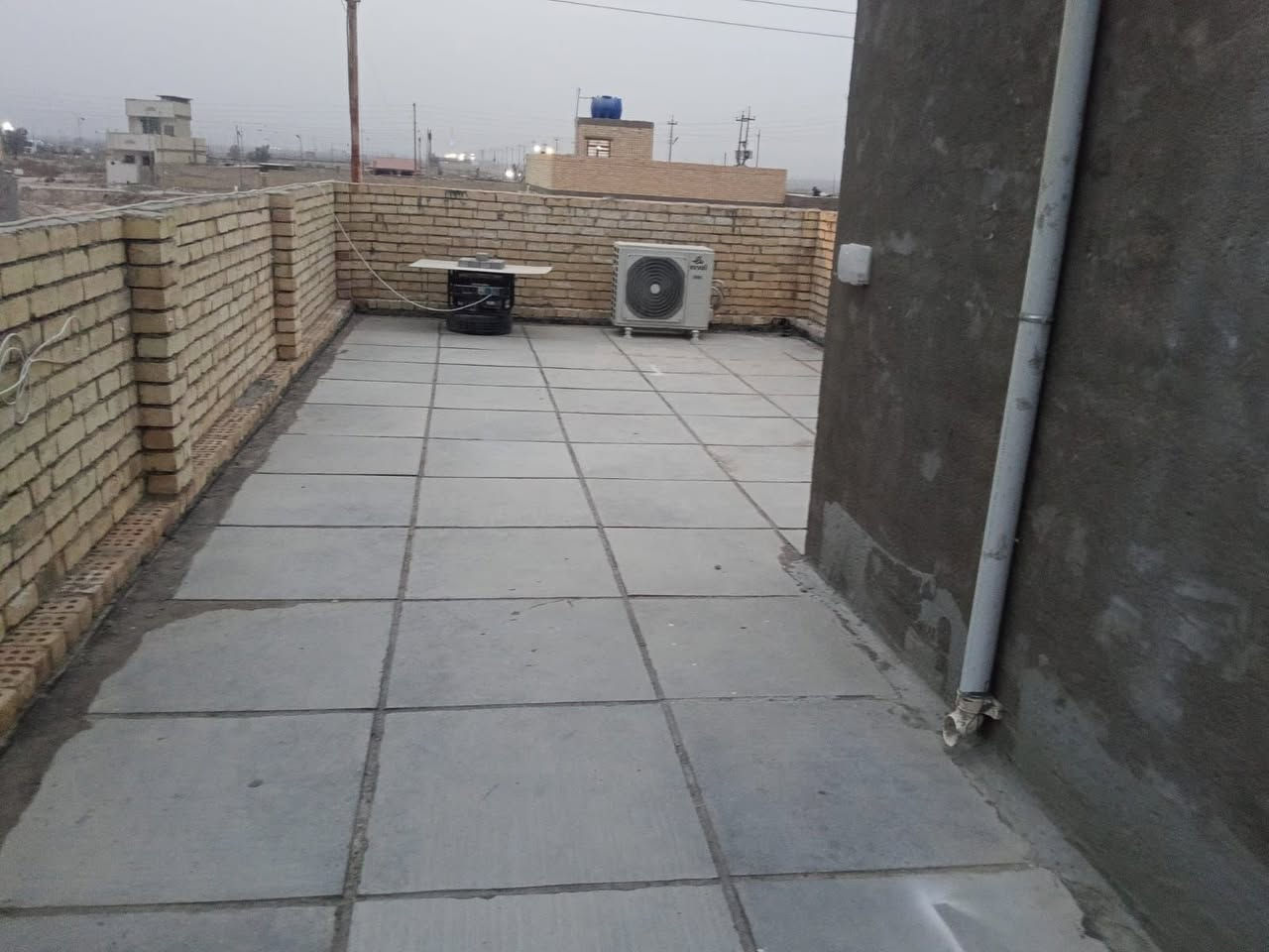 بيت زراعي سند 25 قرار محكمه على محكمه الزهور موقعه بوب الشام مدخل المعسكر مجاور مجمع الارض الزكيه يبعد ثاني قطعه عن الشارع مساحه 100 متر واجه 5 نزال 20 مي وكهرباء ورصيف خط مولد مجاني بي 24 ساعة بالاضافة الى الوطنيه صاير على شارع الرئيسي شارع الاوسمة سعر البيت 40 مليون وبي مجال بسيط كلش سبب البيع متوازي على فلوس البيت بناء 2025 للاستفسار الاتصال على الرقم ***********
