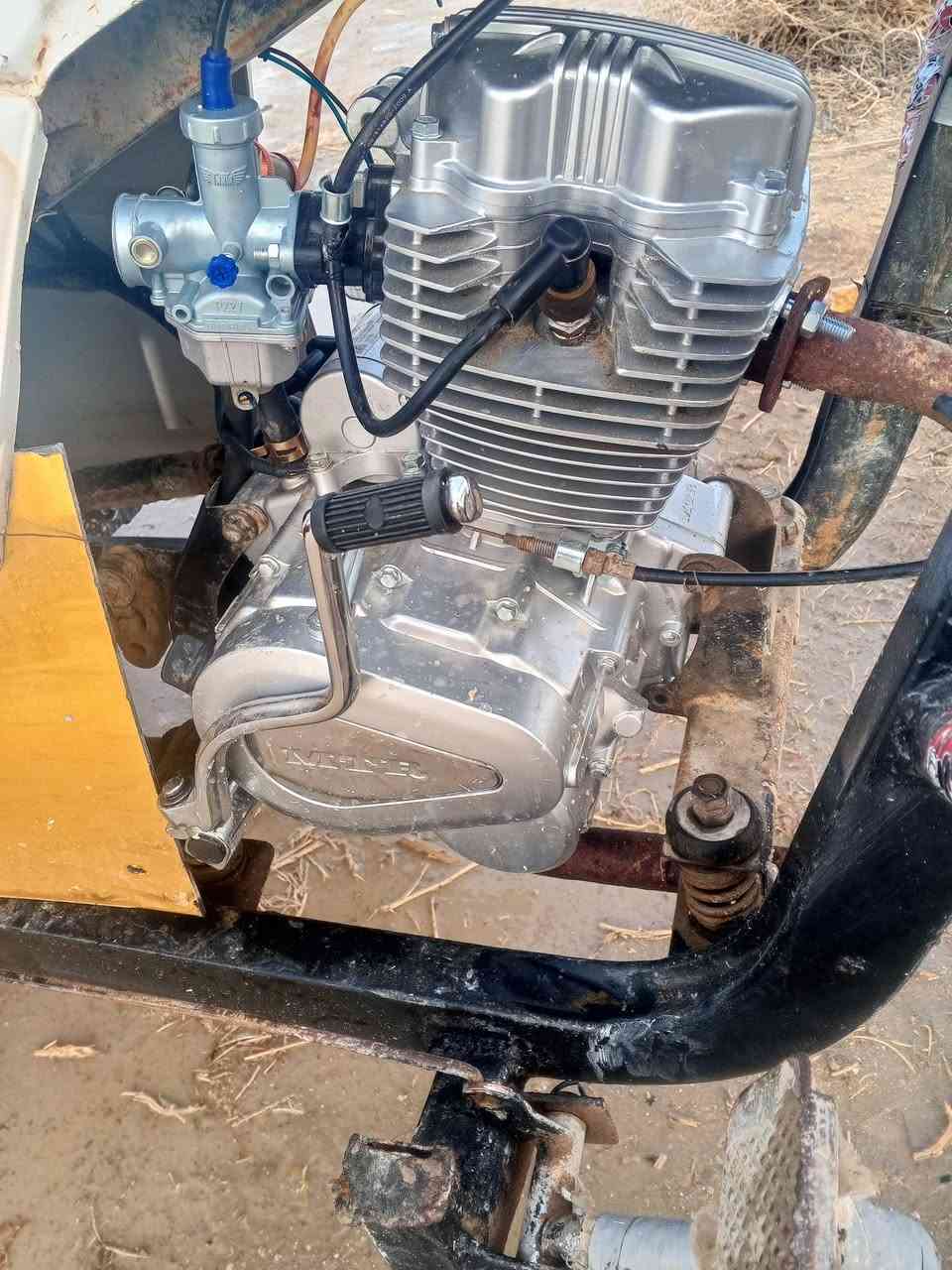 السلام عليكم ستوته موديل 16 اوراق اصولي محرك يومين تواير شاصي اكسن جديد تعمير 2026 قبل يومين سعر واحد و600 مكان سماوه ‏‪***********‬‏
