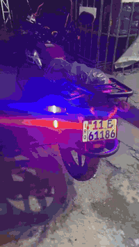 سلام عليكم دايون 2023شهر 8مرقمه رقم بغداد بسمي داخله هزه جديده دراجه خير من الله نكره سلف محرك مكفول كفاله عامه مثل ما شوف بل صوره كهربائيات كلها شغالة دراجه مال جناي المكان بغداد حي جهاد السعر 2700 وبيهة مجال الرقم ***********
