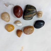 لبيع احجار  07733664998