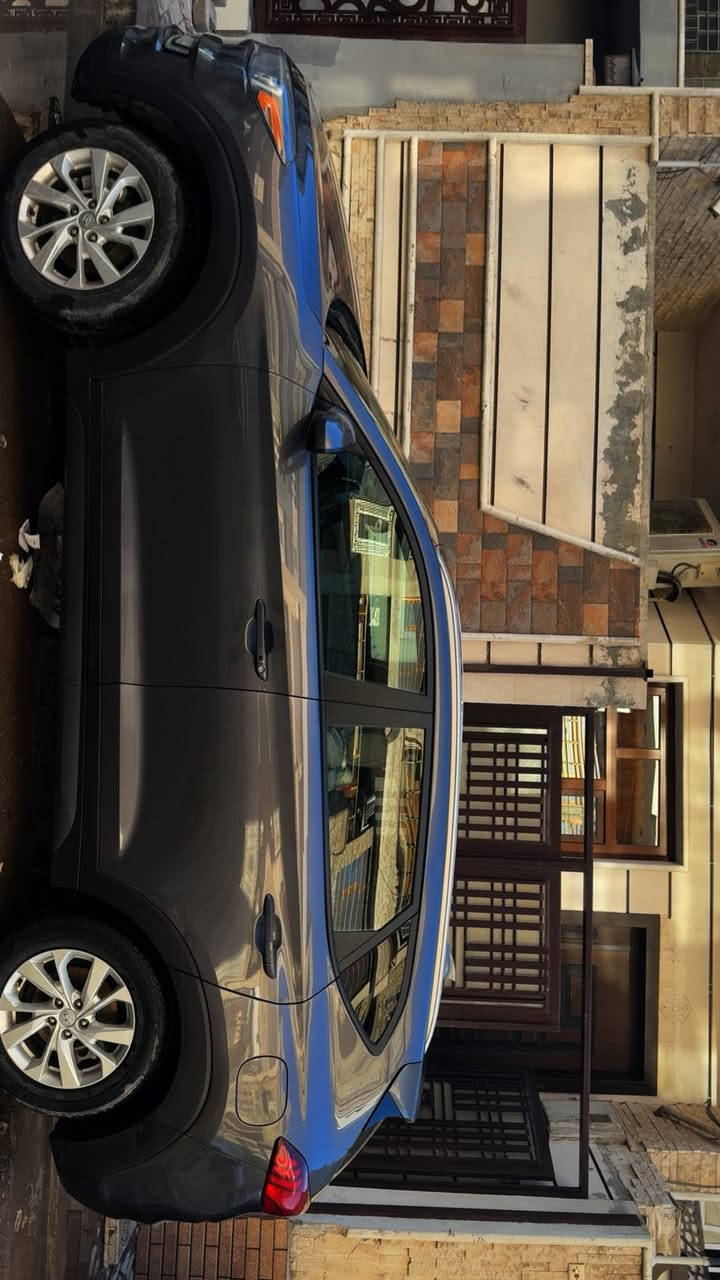 السلام عليكم توسان 2020 حادثها بس بنيد لون فيلي رقم بغداد ب اسمي ناشر كلشي بلصور موضح سعرها  15,500 شده و55 مكاني زيونه 
***********
***********
