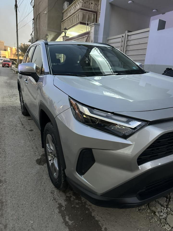 راف فور xle 2024 سلفر  وارد كندي ياباني اصلي
للبيع او المراوس  
1-بصمه
2- فتحه 
3- كشنات تدفئه 
4- كشن السايق كهرباء 
5- كاميرا خلفيه دواره 
6- صندوق كهرباء 
7- رادر 
8 - نقطه عمياء
9- اوتو ستوب 
10- اوتو هولد 
11- هاند بريك بصمه 
12 - لايتات LED
13- حساسات خلفيه
14- اشاير بالمري 
السياره مبدل بيها باب خلف السائق اصلي نفس اللون 
وجاملغ وصندوق مصلح بارد مع صبغ جزء من الصندوق بدون ايرباك 
ماشيه 40 الف كيلو متر 
مرقم جاهز بغداد
***********
