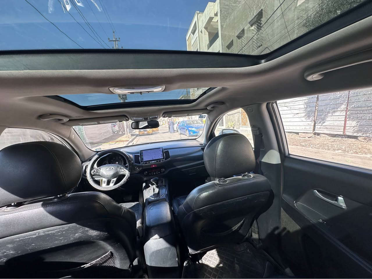 سبورتج موديل 12 رصاصي 
فول مواصفات لاخر شي 
مكينه 2000 tg
بنوراما 
كشنات جلد تدفئه تبريد
استيرن تدفئه
شاشه 
كامره
بصمات ابواب
هاي صوره و هاي تقريره
مكينه مامفتوحه 
كير مبدل حشوه 
واتساب ***********
سيديه حي الاعلام بغداد, العراق
