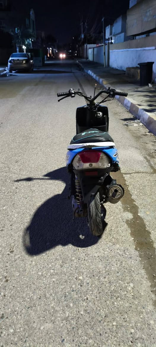 دراجه كامله كفراتها بس اني محربها
سلف هندر نگره دراجه ناقصها شويه غراض 
وصيتلها من بغداد عيبها بس الماشه عوجه
سعرها 400 وبيها مجال 
العنوان: تكريت حي العصري
الرقم: ***********
