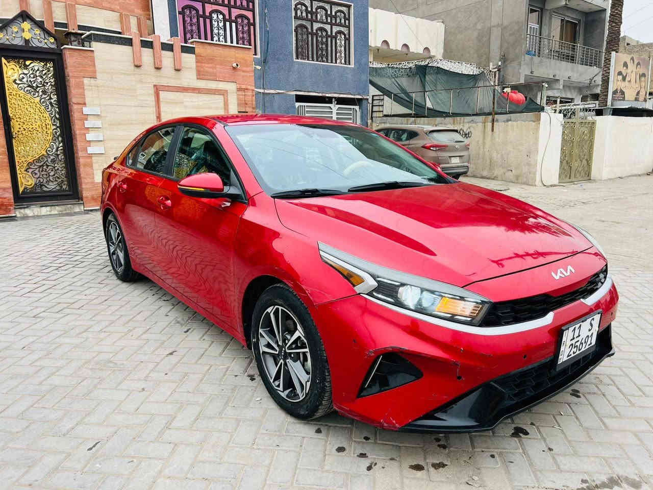 سلام عليكم
كيا فورتي 2023 وارد امريكي 🇺🇸ضررصطحي خفيف واضح بل منشور صبغ بنيد فقط وحافة جاملغ بارد  راجع نفسه   . فقط هذا حادث السياره 
بجم كله بلاد لغود شواصي دواخل راديترات تبريد 
محرك كير كلشي كفاله عدا الحادث المذكور☝️
(بدووون تبديل ليبل ☝️ واحد كل السياره )

(( ابيع على الفحص وين يعجبك افحص 👍))
رقم بغداد جديد هزه فحص سنويه لحد 2030
 موجود…
محرك 2000 Doch دوش
رادارات جانبيه تحديد النقطه العمياء ⚠️قطع المسار 50
رادار خلفي تنبيه عند الرجوع‼️
رادار امامي ❗️❌
تحديد مسار/ سياقه ذاتيه 
اوتو بريك /توقف ذاتي عند الاقتراب ⛔️
اشاره بل مرايه 💡
كامره دوراه 📷
شاشه كبيره تدعم 📲Android Auto/car play
خرائط Gps 📌
فول تحكمات ستيرن 
3 انظمة قياده Sport/Normal/Smart
كروز مثبت سرعه 
ويل كب كروم 
حساس اطارات 
شاشة ظبط واعطال بل دشبول 
منافذ Usp/ Aux/ 12V
4 دسك/ مانع انزلاق/Abs
السياره جديده وجاهزه بدون اي نقص للبيع رايدها 149بيه مجال وشكرا اتصال هذا رقمي مكاني بغداد استفسار***********🇮🇶
