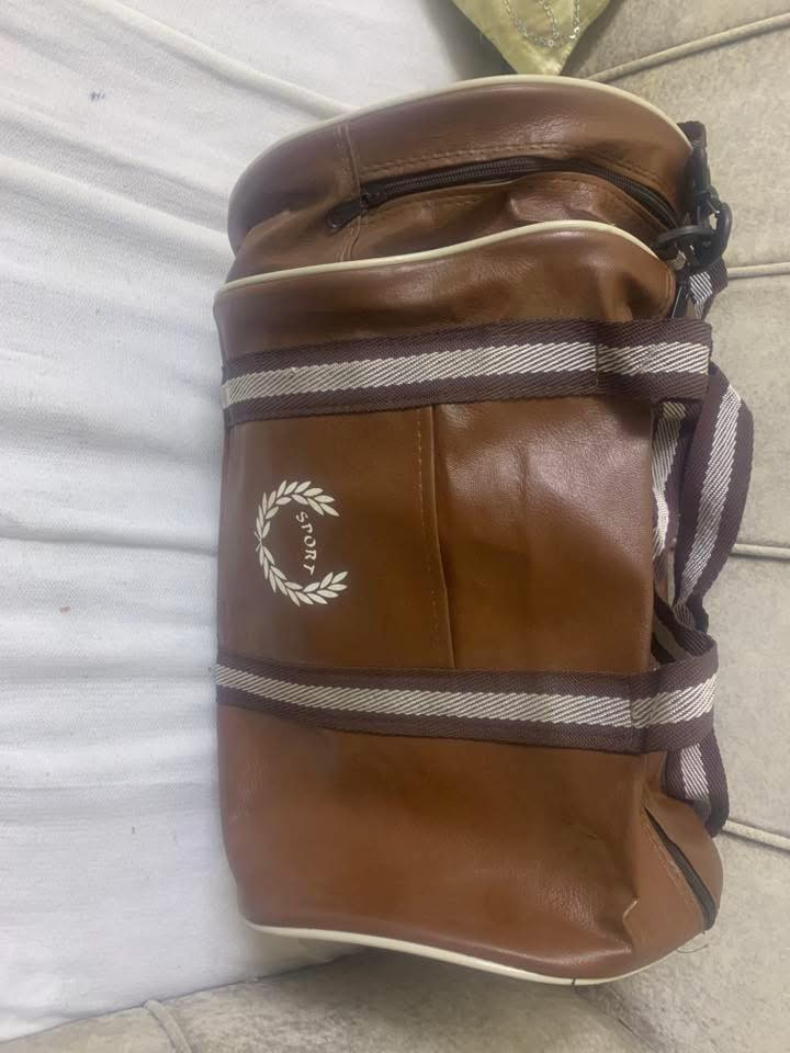 جنط بهالشكل سعر القطعة ٨ الف
متوفرة خمس قطعة


**إذا كنت صاحب هذا الإعلان وتريد حذفه لأي سبب، رجاءا أرسل رسالة إلى الدعم الفني**