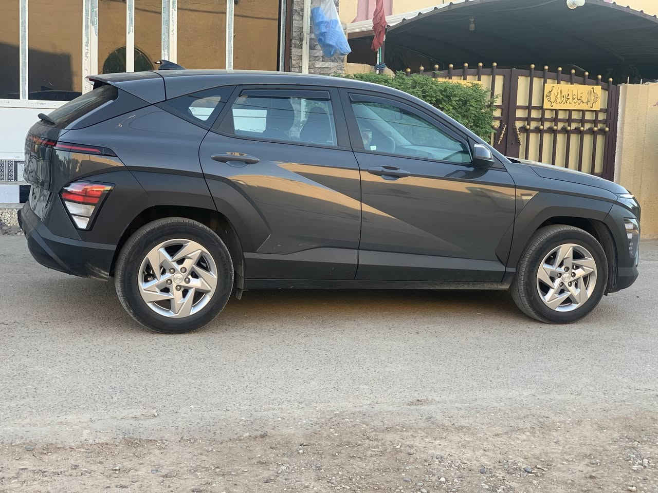 السلام عليكم رمضان كريم
كونا 2025 SE
حادث بارد قليل بقبق الجنطه فقط بدون فتح بدون قطرة صبغ شبه كلين والصور توضح كلشي 
محرك 2000 دوش 
بصمه
تشغيل عن بعد 
ماشيه 16 الف ميل فقط
مودات قياده
شاشه دجتل متصل 
لد نهاري مع التشغيل 
كامره دواره 
هندبريك دكمه
تحكم ستيرن جهتين 
باقي المواصفات مبينه ب الصور 
السعر 163 او بيه مجال للشراي 

***********
