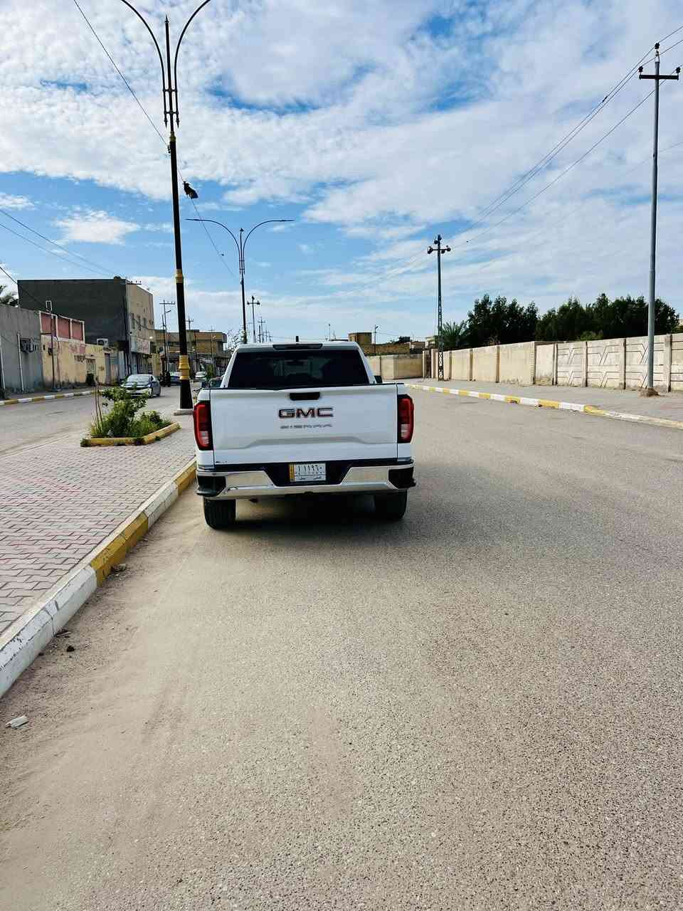 السلام عليكم
جمسي سيرا موديل 21 سيارة جاهزة ونضيفة
ماشيه 107 الف كيلو
العنوان سماوة سعرهة 250وبي مجال
رقم الموبايل ***********
