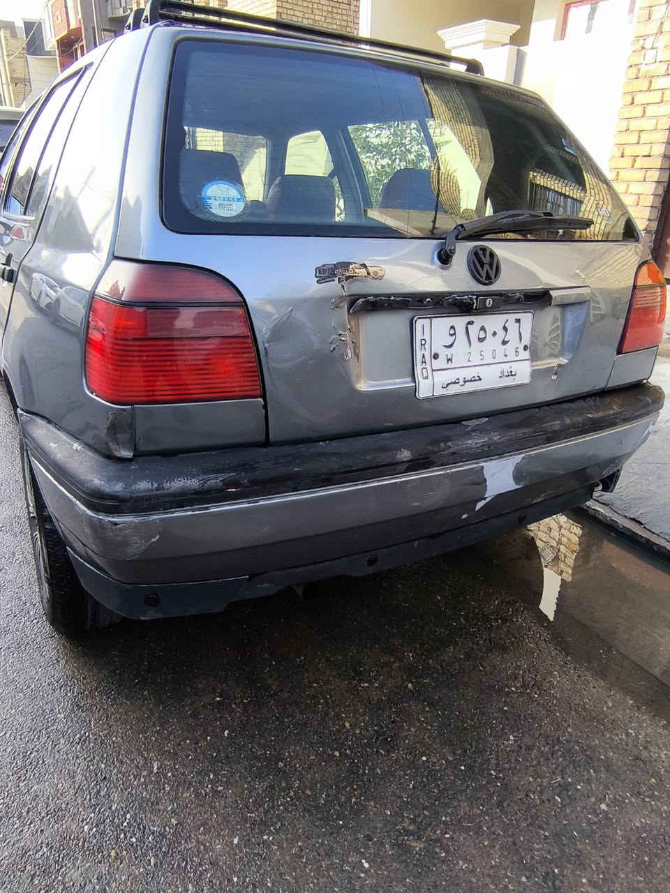 السلام عليكم
كولف1993 محرك 2000 كير اوتو تبريد ايرفلو جديد ممفتوح
صدر نظيف تخم تاير جديد سنوية مشروع وطني  للبيع السعر 44 وبيها مجال مكاني بغداد حي الجهاد 
للاستفسار ***********
