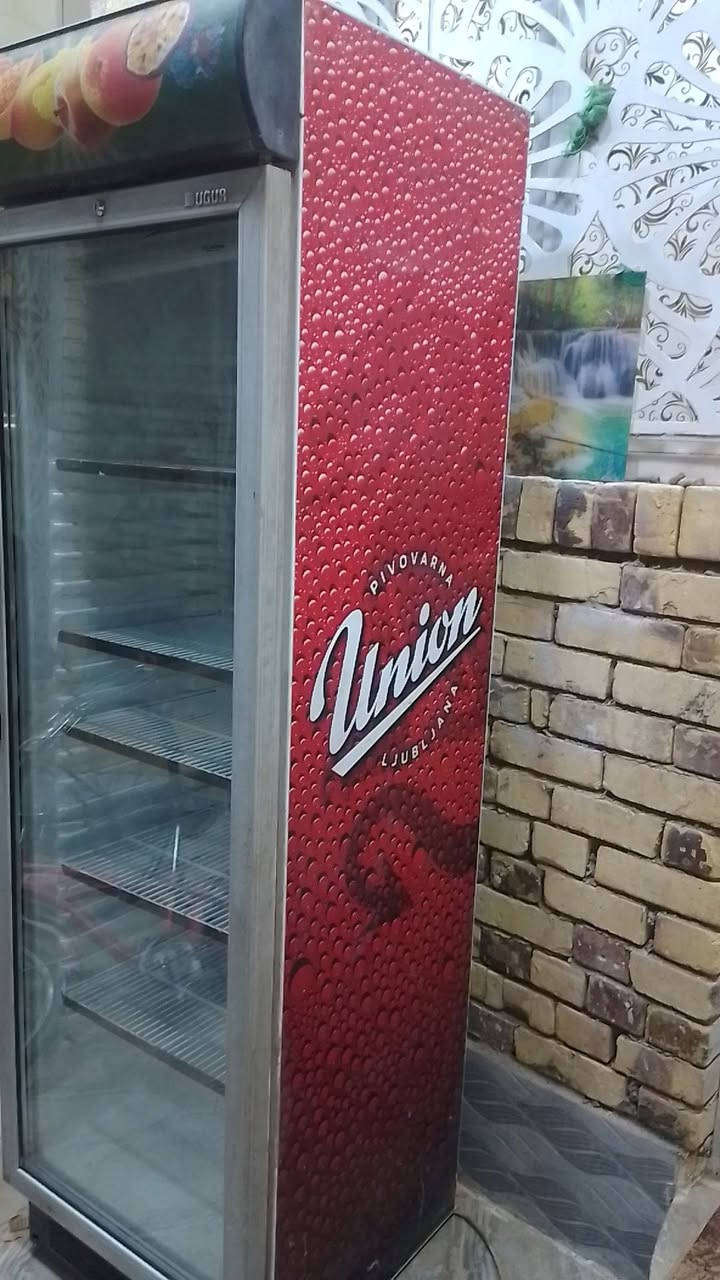 سلام عليكم قساله وبراد  للبيع نضيفه كلش مثل ما موضح بل فيديو بس نشاف عطلان وبراد شغال
وسعر خاص او واتساب ***********
