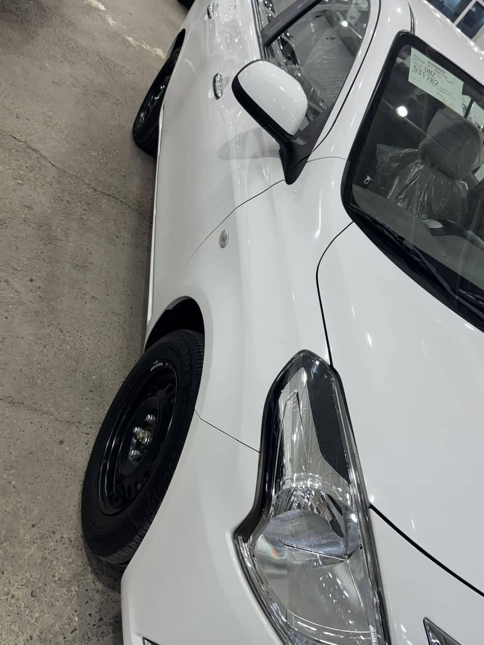 نسيان سني هندي اصلي ضمان شركه السور 
موديل 2024 شباك ابو علامه جديده
موصفات
تحكم استيرن اصلي مع شاشه و كامره و حساس
جنح اصلي
بلوجكترات
سياره رقمه اربيل
اب اسمي
مكان السياره بغداد
استفسار على رقم ***********
