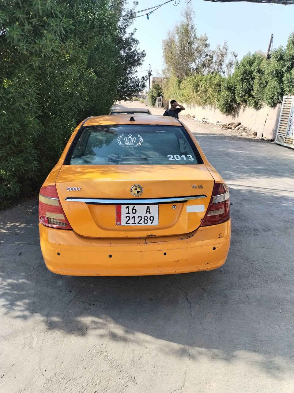 السلام عليكم
جيلي موبل موديل ٢٠١٣ سيارها بيها ضربات بيها صبغ بيها معجون بس سياره خير من الله ترايك من الفاو الزاخو تبريد مايشتغل مكينه وكير كفاله كهربائيات خير من الله شاشه شغاله صوتها يخبل مظخم 
مكان السياره ديوانيه
بيع كلش مستعجل من الاخير ٣٥$
***********
