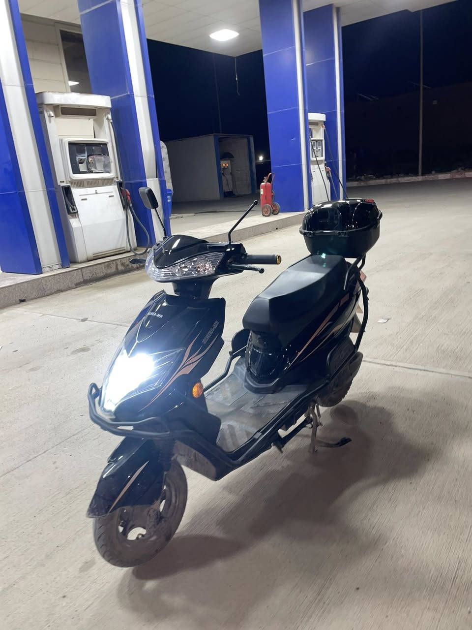 م ماتور كهربايي MR2025 Haybred للبيع كلشي بشرط عنده ٦ باتريات يمشي ٢٥ كيلومتر يمشي ٥٠ سورعت السياره سعر ٩٥٠ الف بيمجال للشرايي مكان اربيل


**إذا كنت صاحب هذا الإعلان وتريد حذفه لأي سبب، رجاءا أرسل رسالة إلى الدعم الفني**