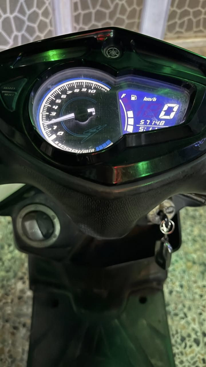 سلام عليكم دراجه سكنز لد الدراجه تركتها فه صار بيها هاذا الصوت الي طالع يمكم بل فيديو مرقمه بغداد تحويل ثاني يوم الدراجه نقصها بس ترايش وشكم ملاحضة بصيطه السعر 1600وبيها مجال بصيط مكاني بغداد الكاظميه ***********
